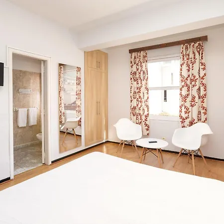 Maga Hotell Puerto de la Cruz (Tenerife)
