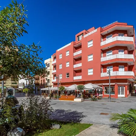 Maga * Πουέρτο Ντε Λα Κρουζ