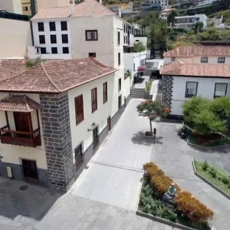 Maga * Πουέρτο Ντε Λα Κρουζ